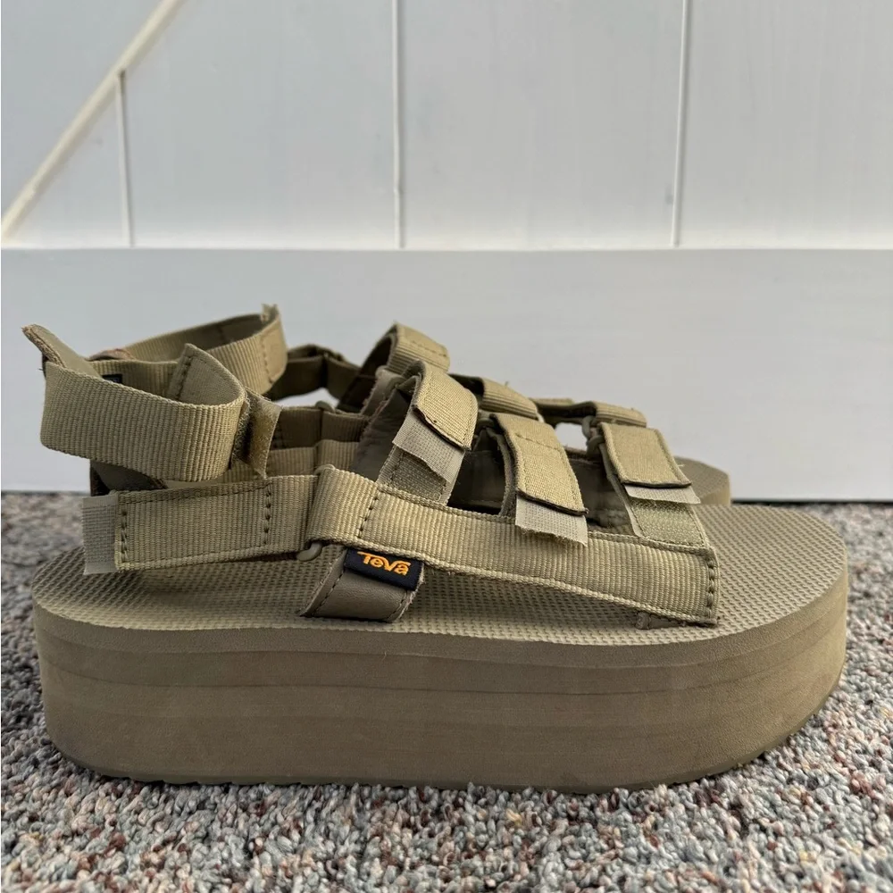 Teva Flatform Mevia Olive Green Women's 8 Platform Summer Festival - Picture 9 of 16